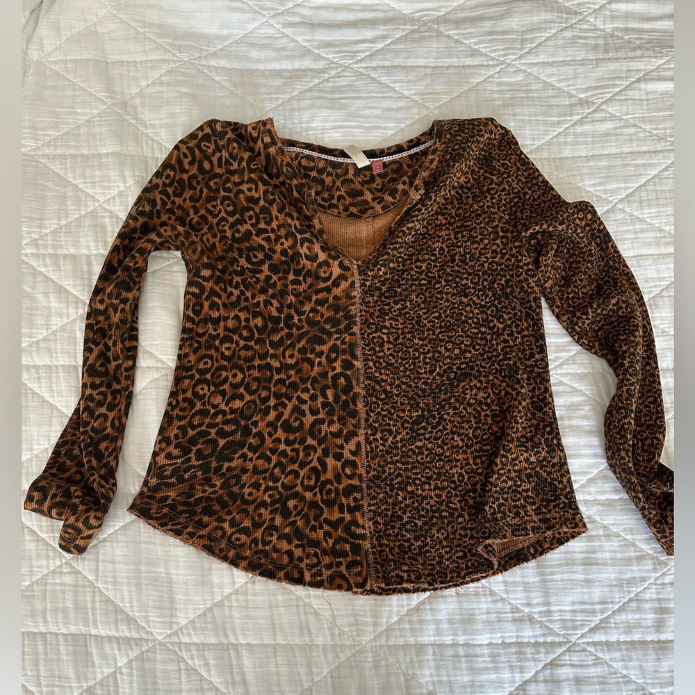 Pilcro Anthropologie split neck leopard print top size S
